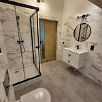 Z Prywatna Wanna Z Hydromasazem - U Parow Apartment *