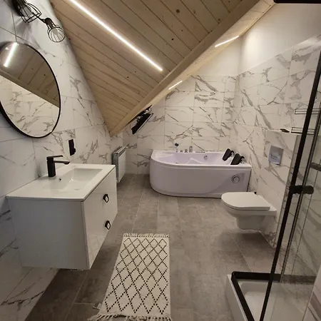 Apartmán Z Prywatna Wanna Z Hydromasazem - U Parow