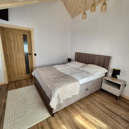 Z Jacuzzi U Parow Apartament